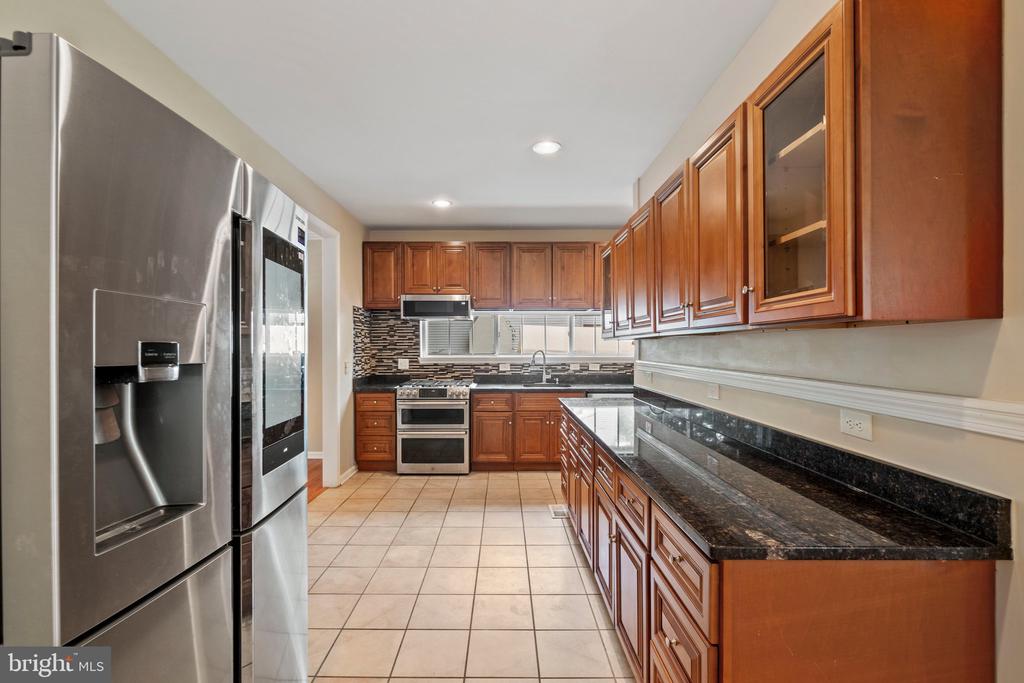 5 REDBUD COURT