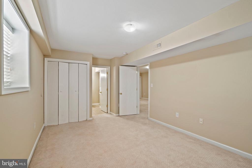 5 REDBUD COURT