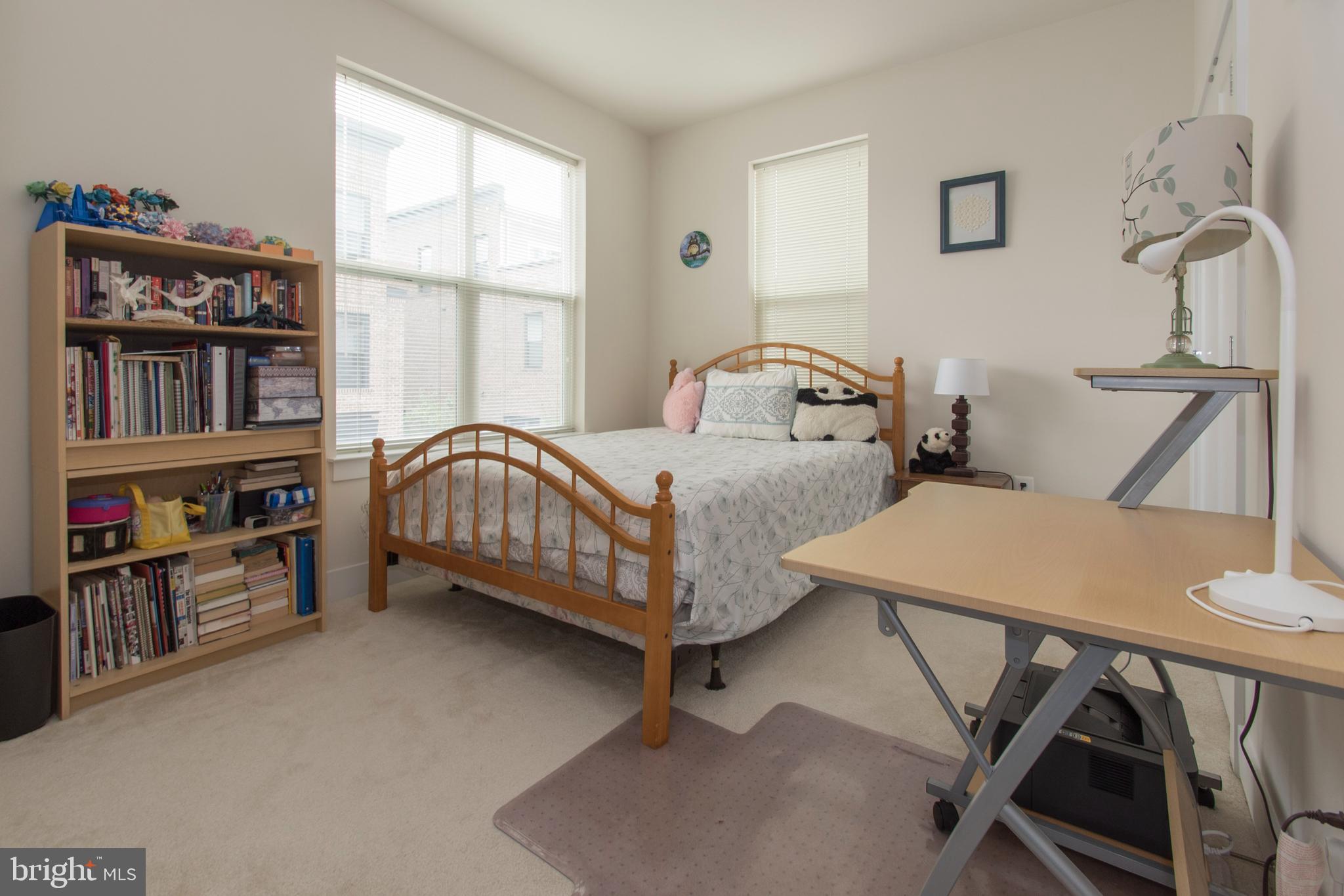 908 KING FARM BOULEVARD