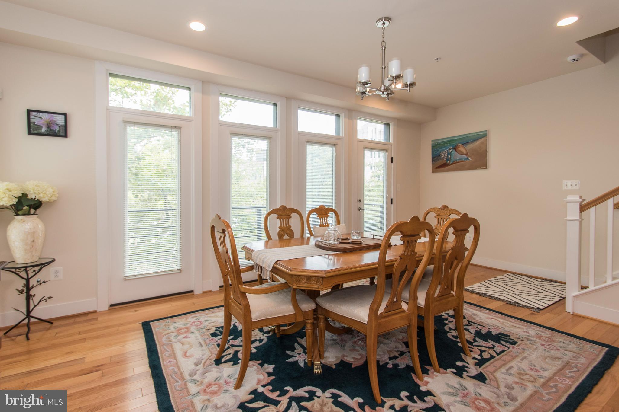 908 KING FARM BOULEVARD