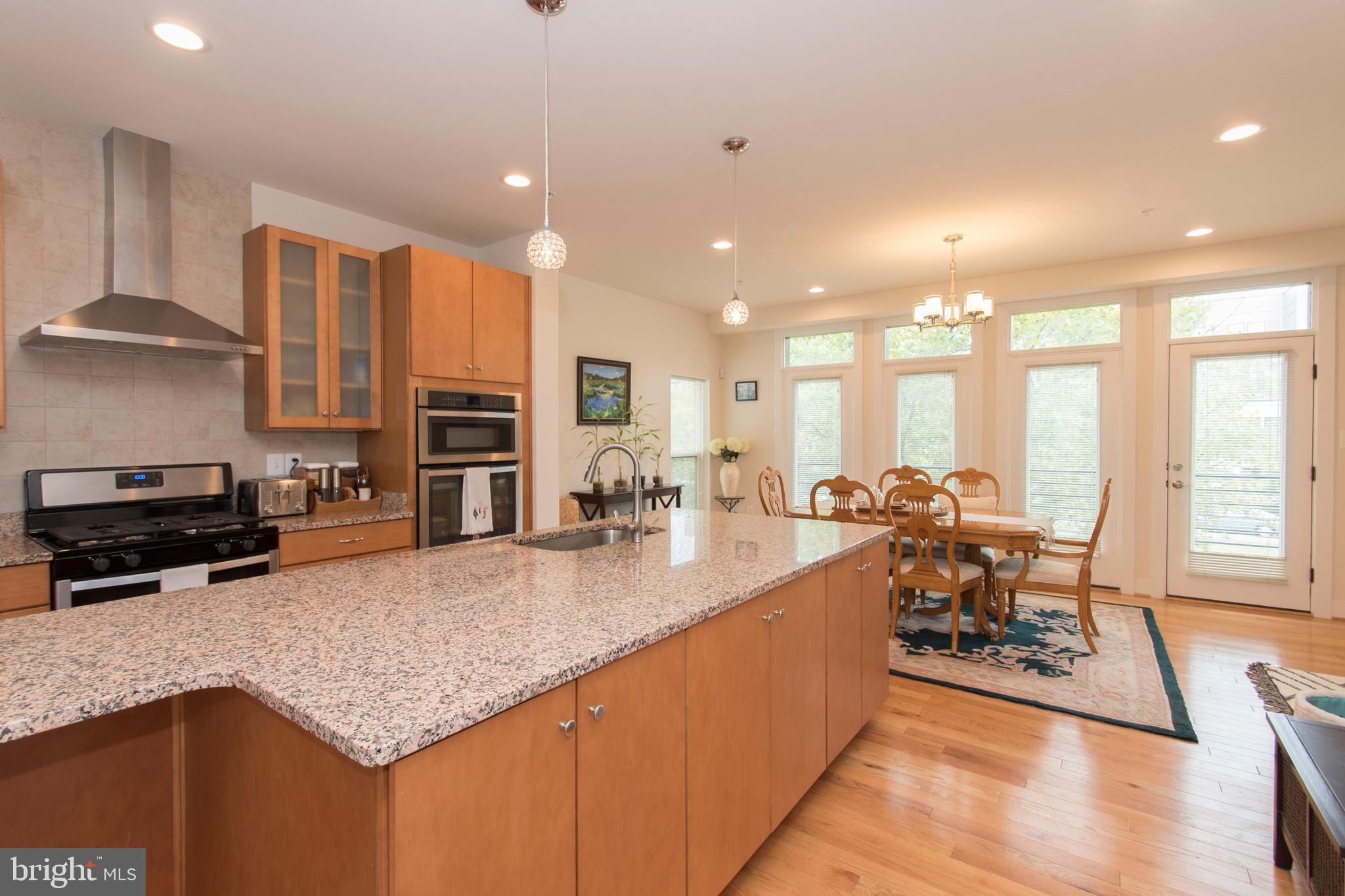 908 KING FARM BOULEVARD