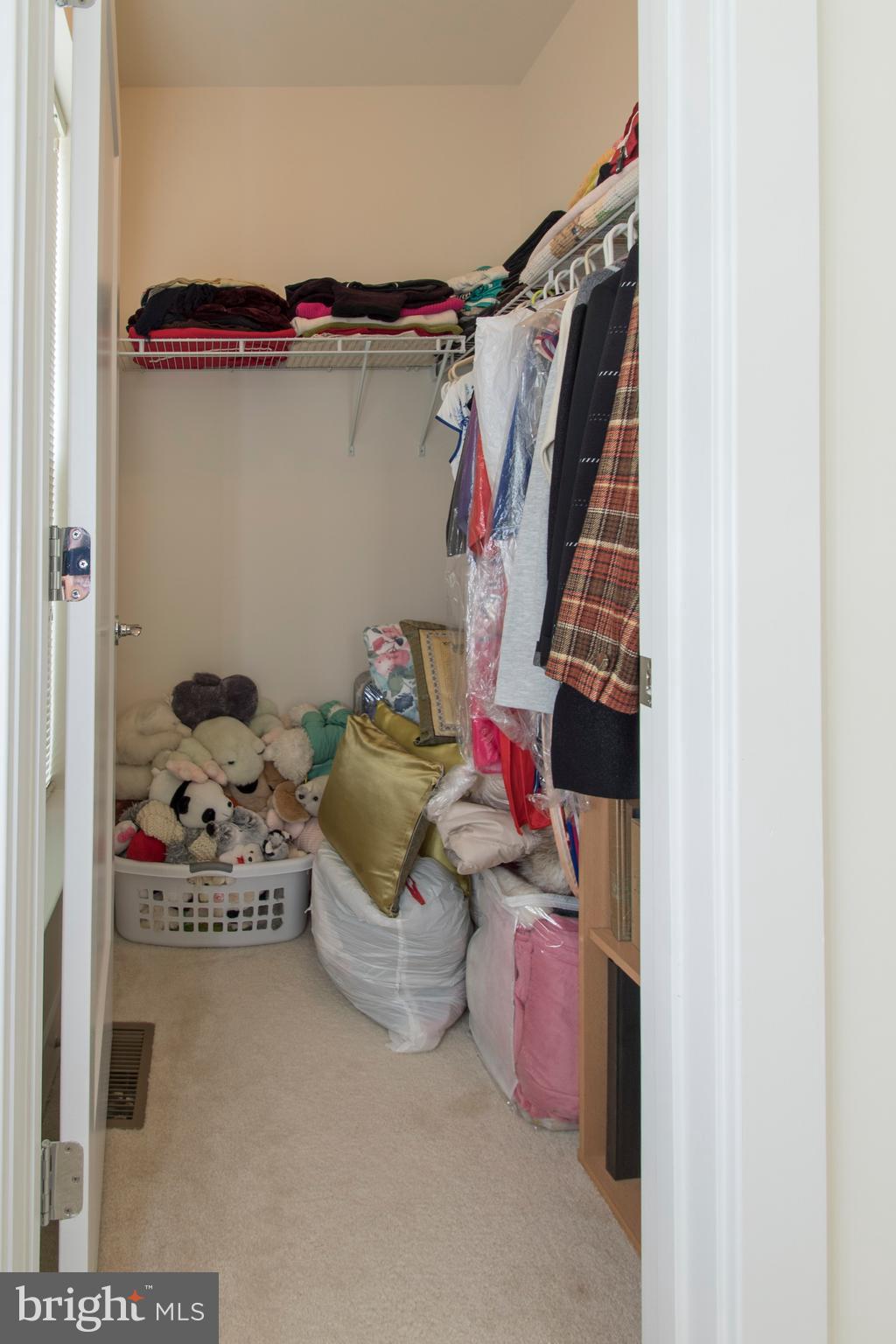 908 KING FARM BOULEVARD