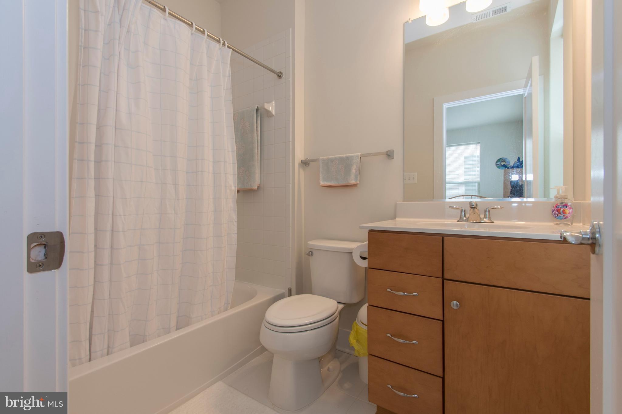 908 KING FARM BOULEVARD