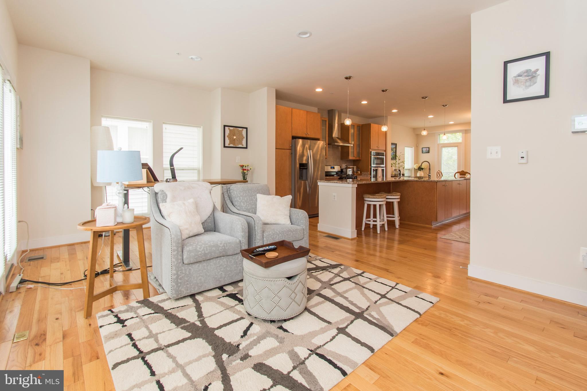 908 KING FARM BOULEVARD