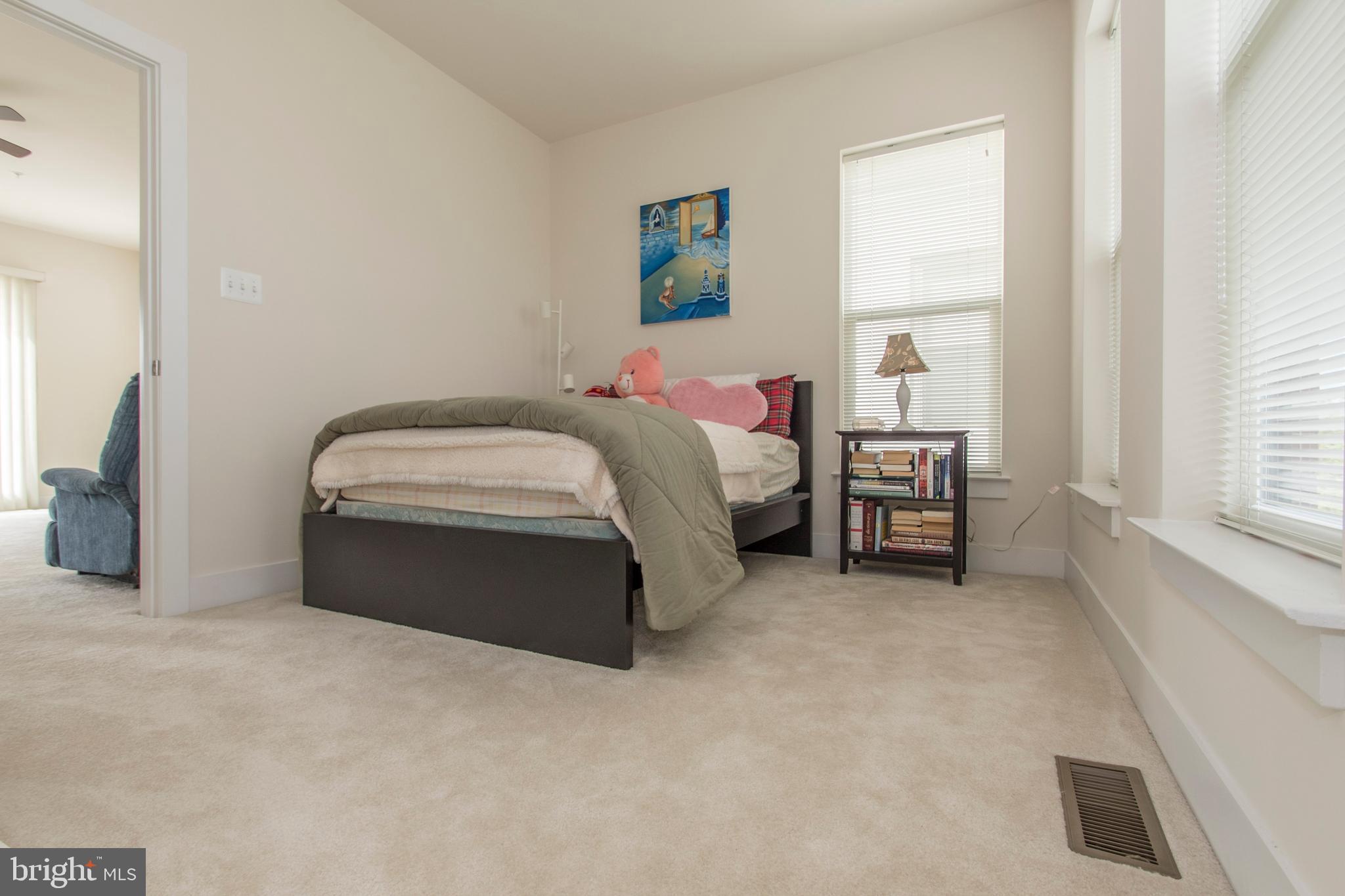 908 KING FARM BOULEVARD