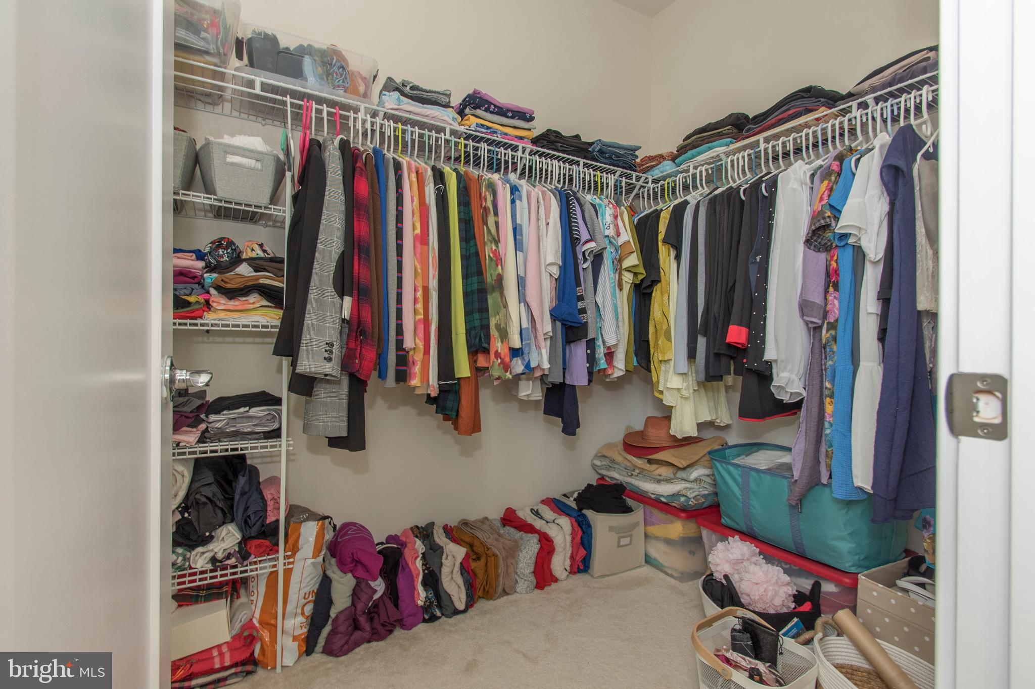 908 KING FARM BOULEVARD