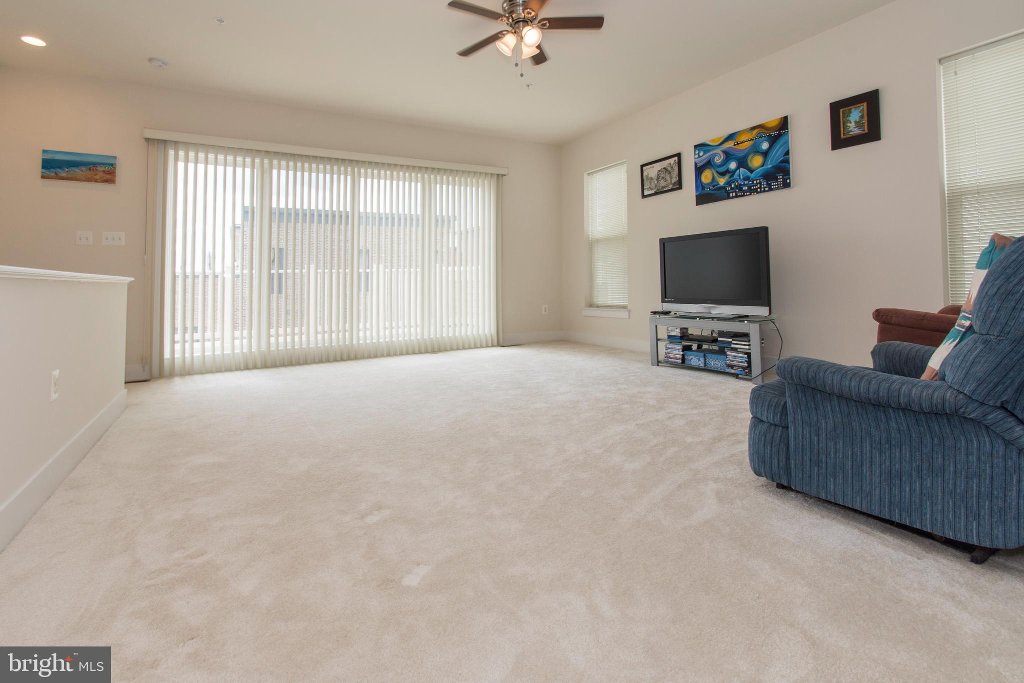 908 KING FARM BOULEVARD