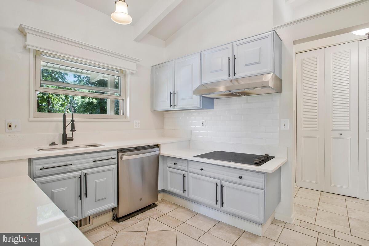 3578 GLENEAGLES DRIVE 33-A