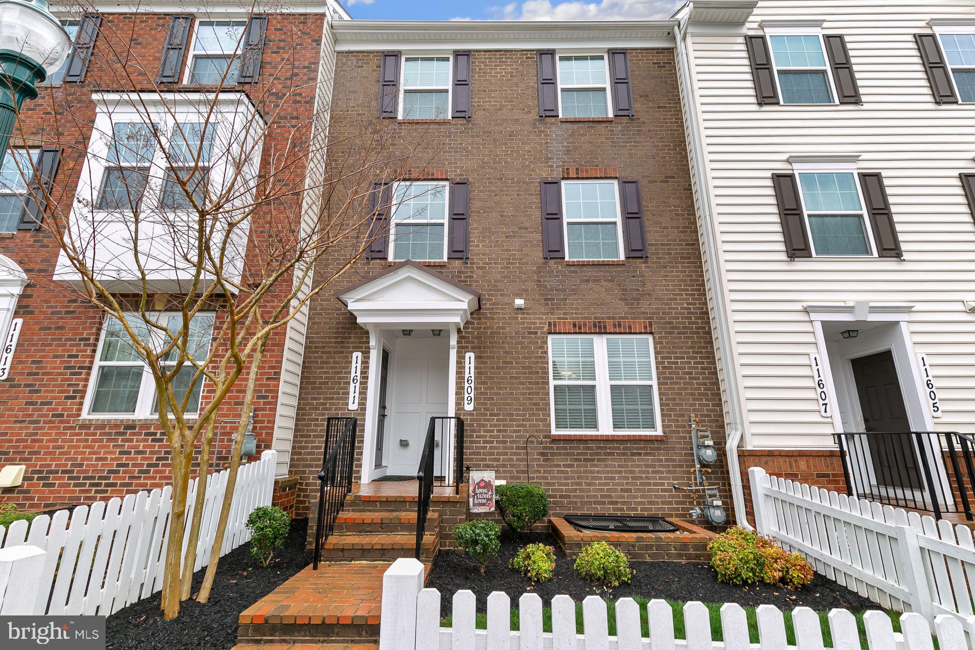 11609 EMERALD GREEN DRIVE 906E