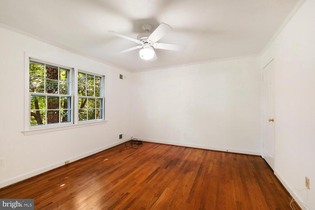 11409 Marcliff Rd