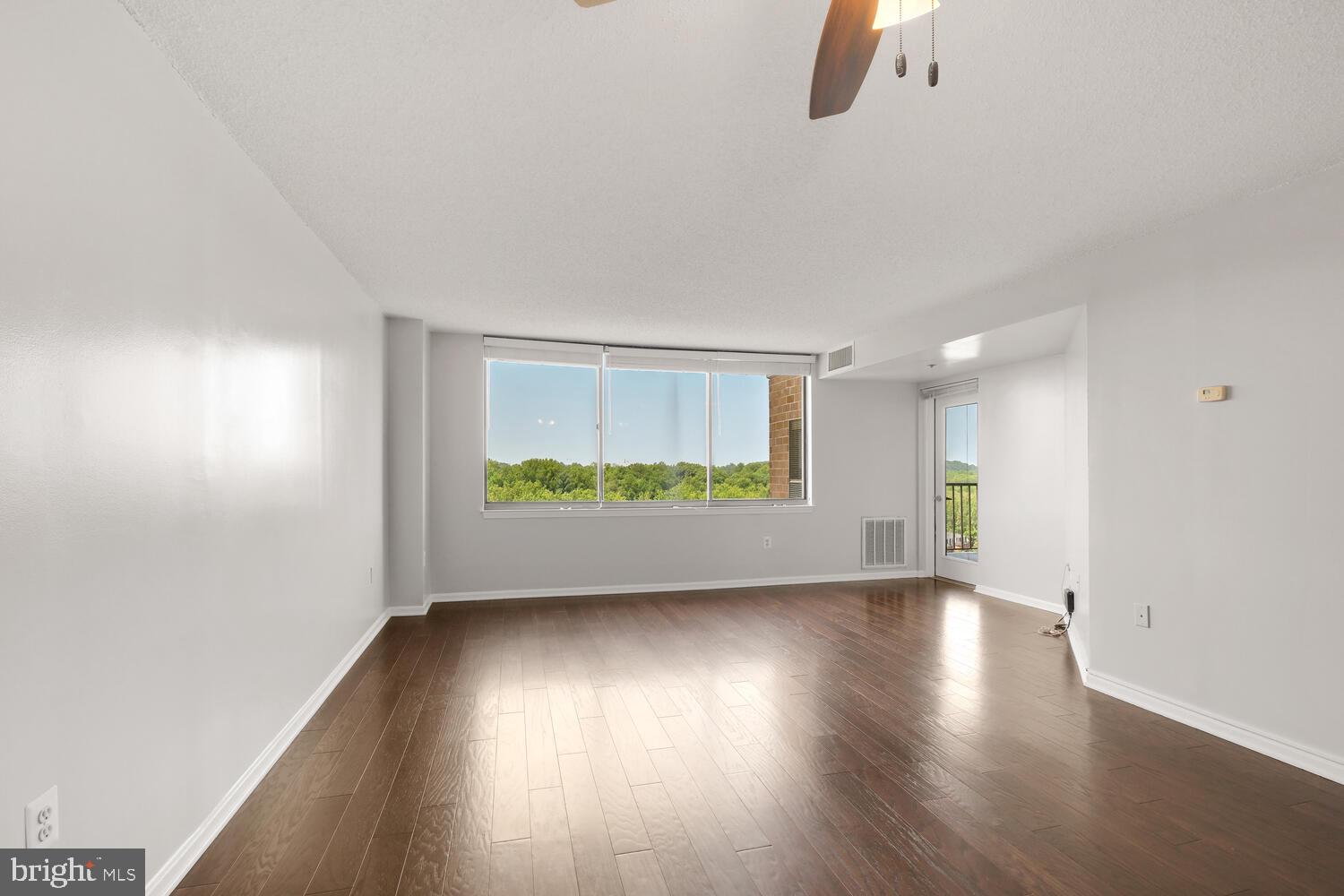 10101 Grosvenor Pl #1704