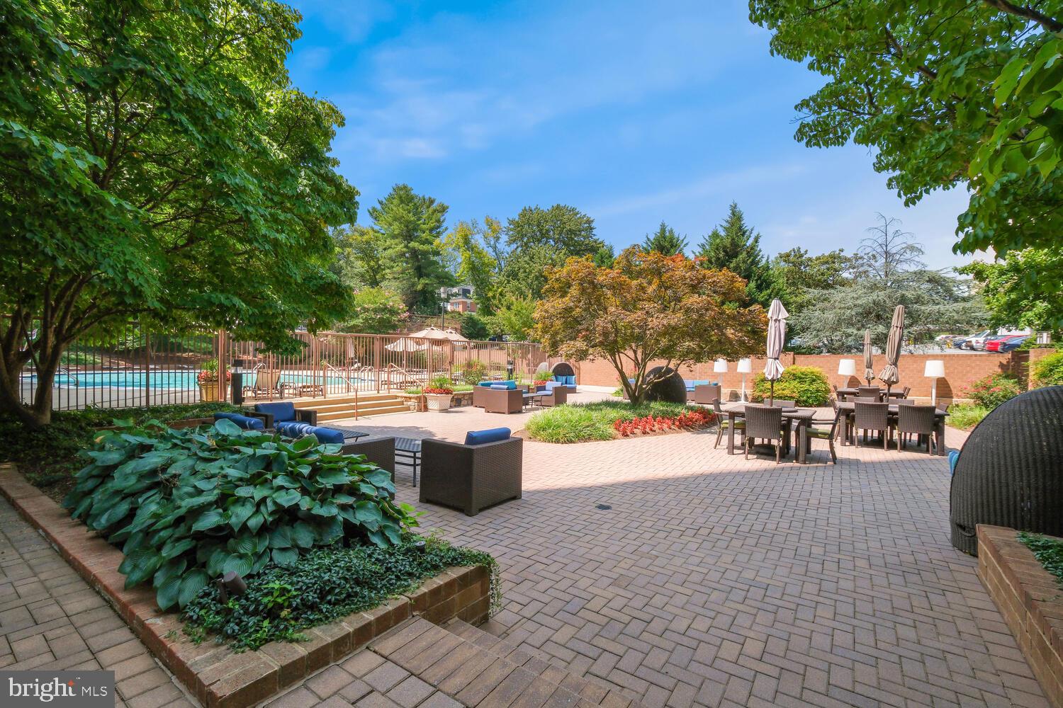 10101 Grosvenor Pl #1704