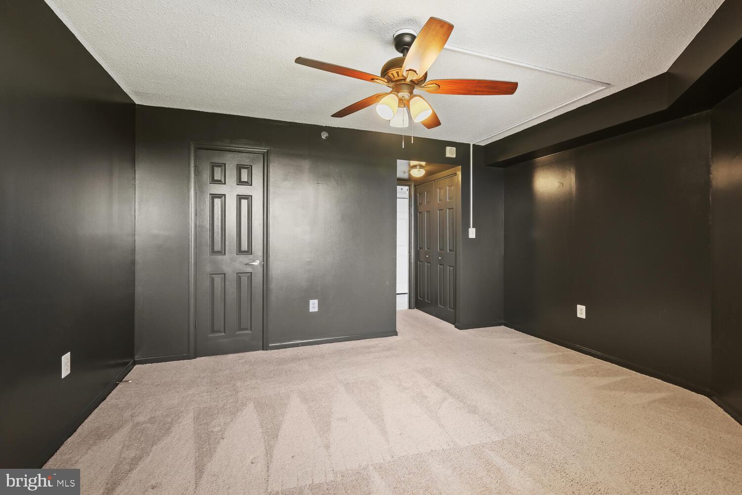 10101 Grosvenor Pl #1704