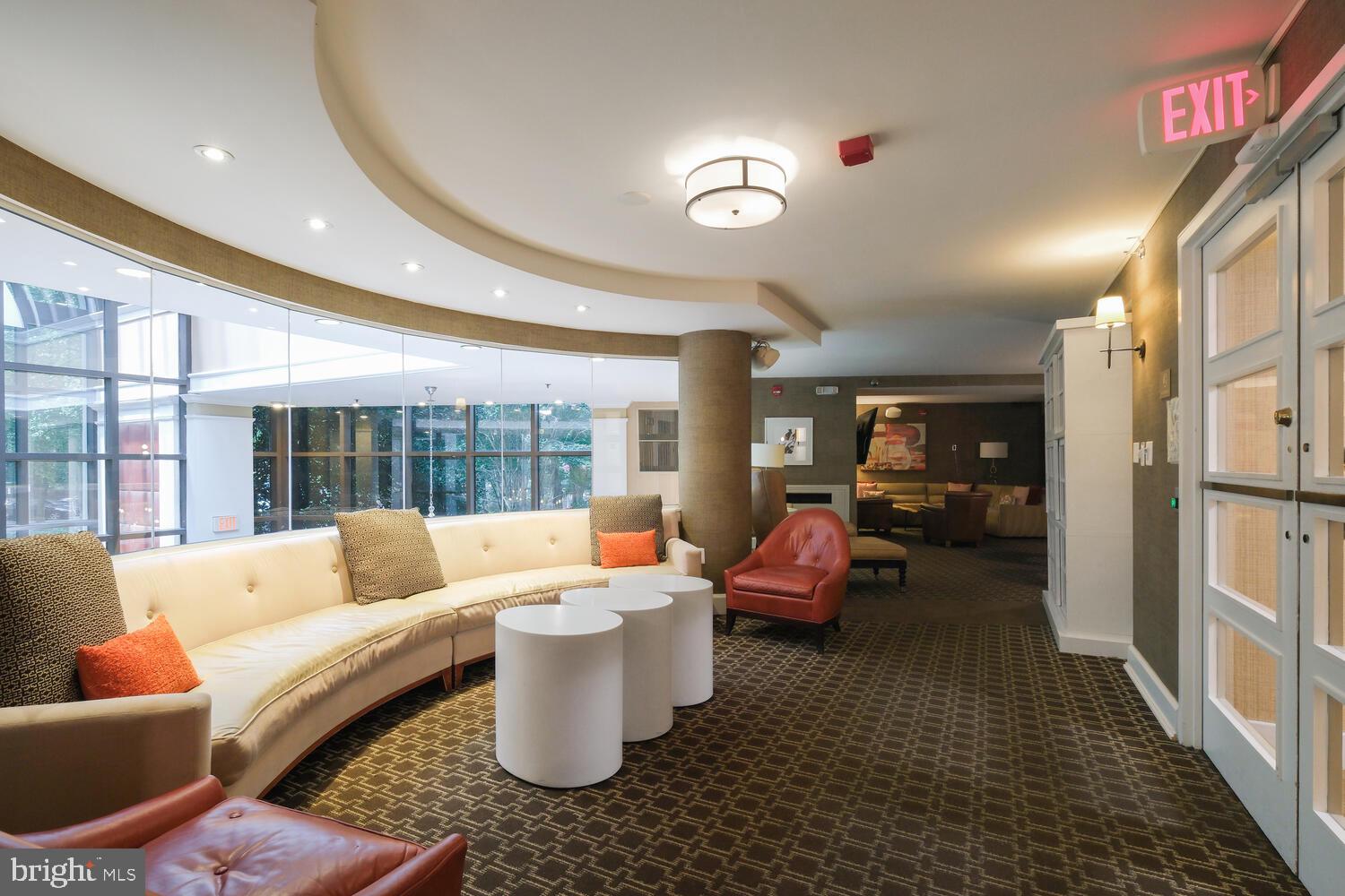 10101 Grosvenor Pl #1704