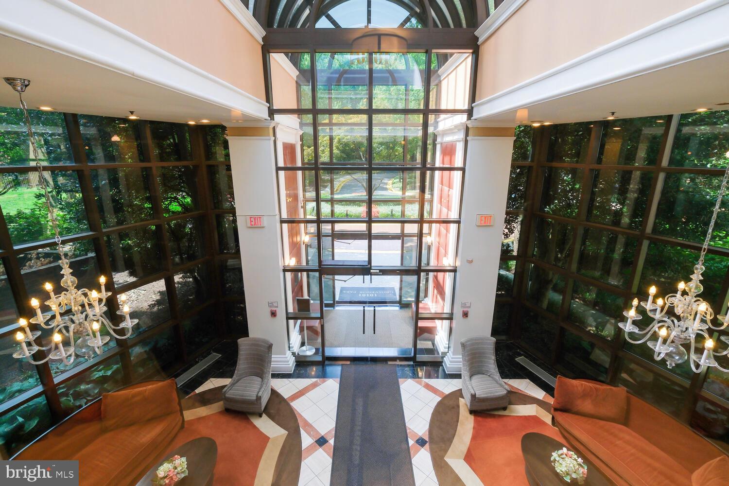 10101 Grosvenor Pl #1704