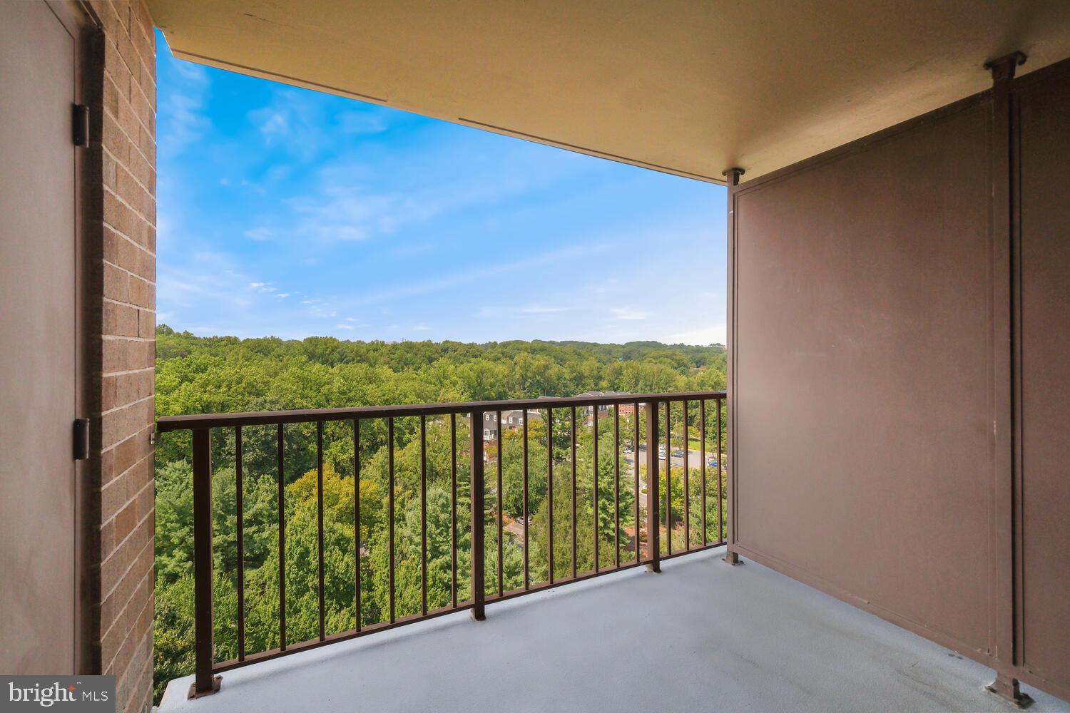 10101 Grosvenor Pl #1704