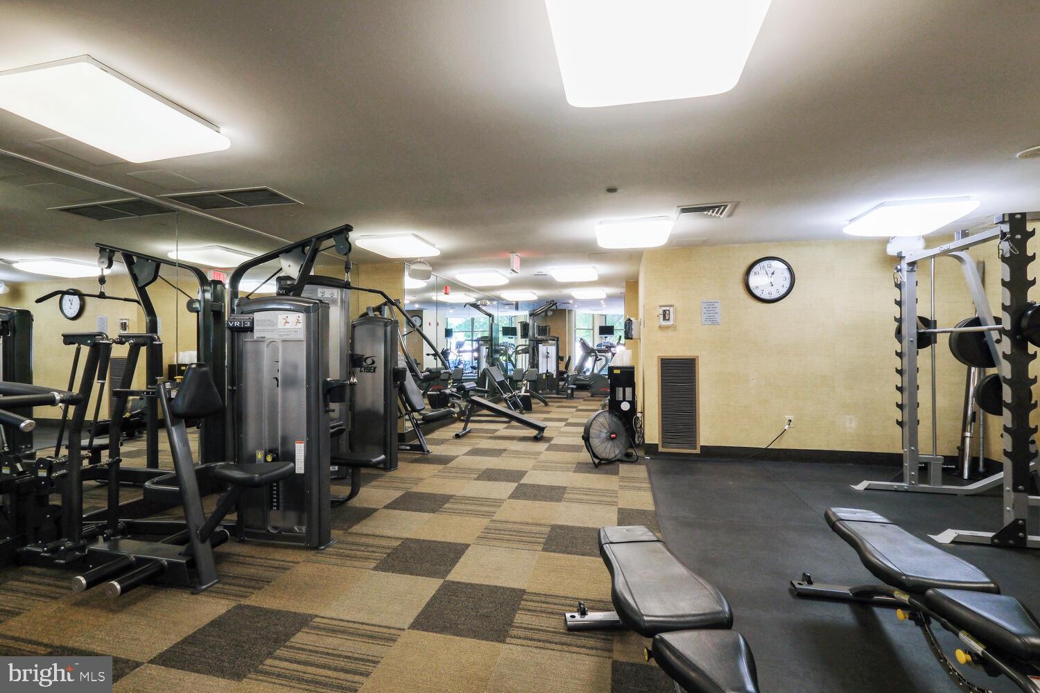 10101 Grosvenor Pl #1704