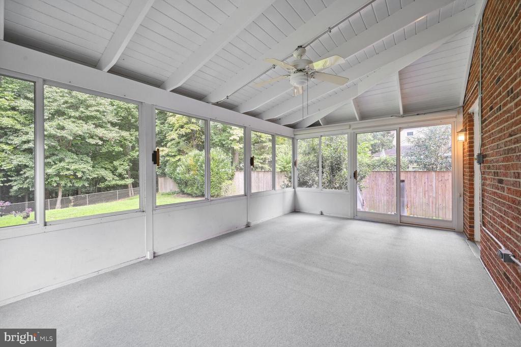 10113 Big Rock Rd