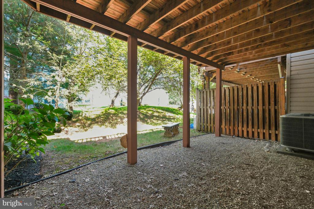 10108 Vanderbilt Cir