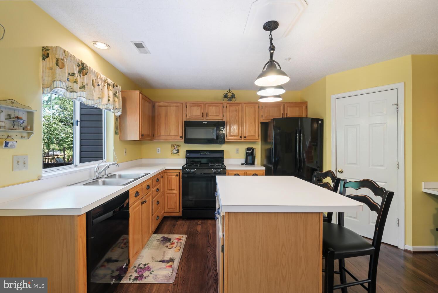 10108 Vanderbilt Cir