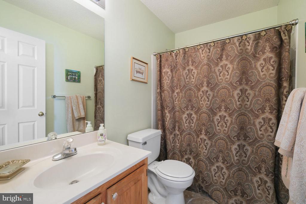 10108 Vanderbilt Cir