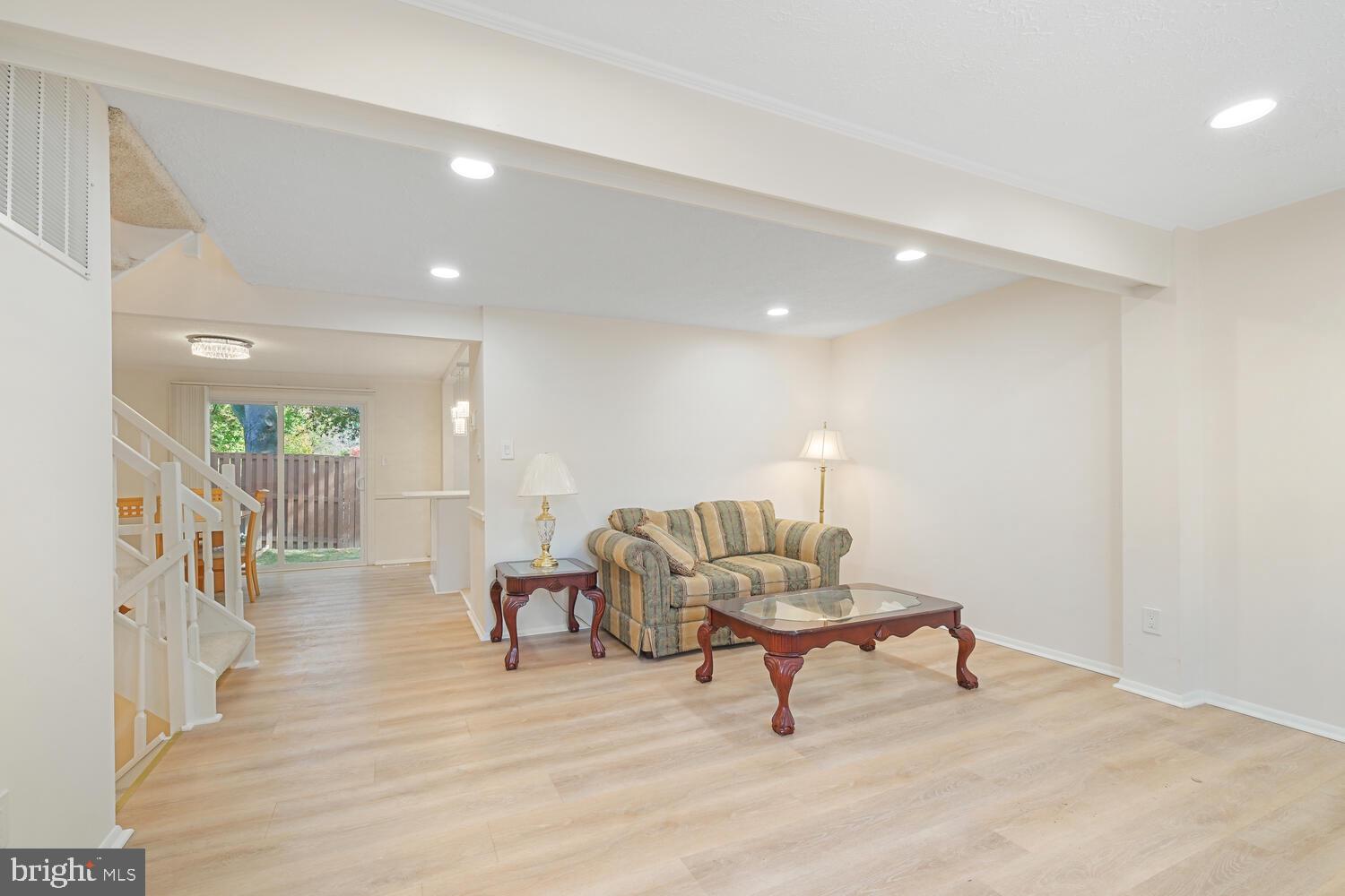 154 Lamont Ln