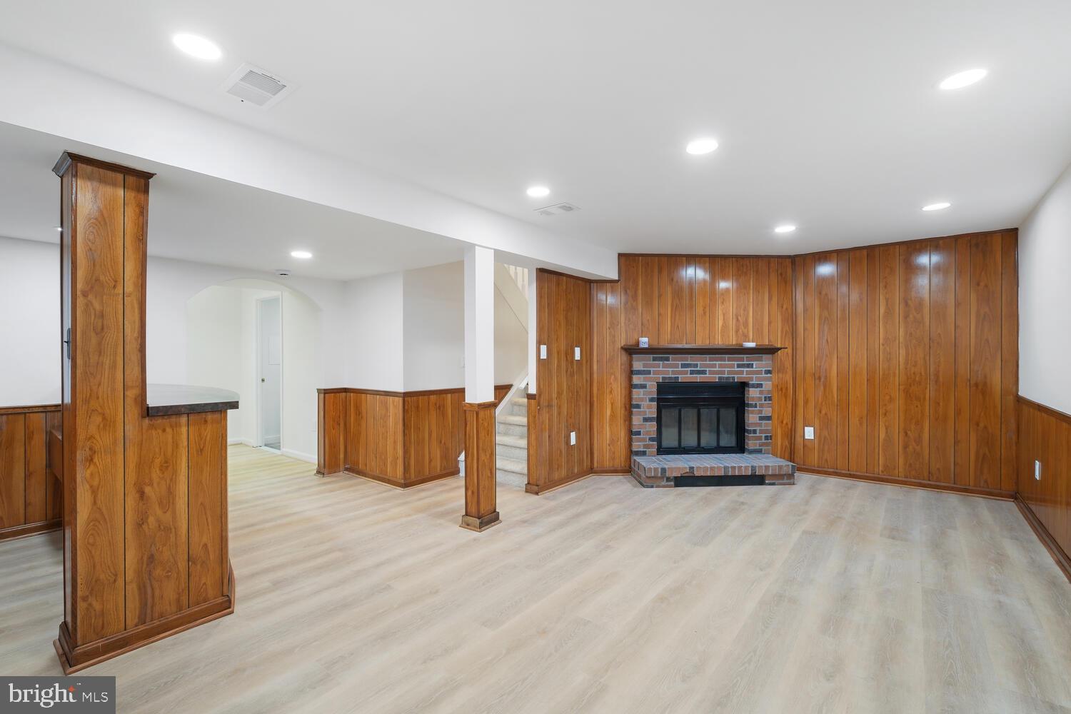 154 Lamont Ln