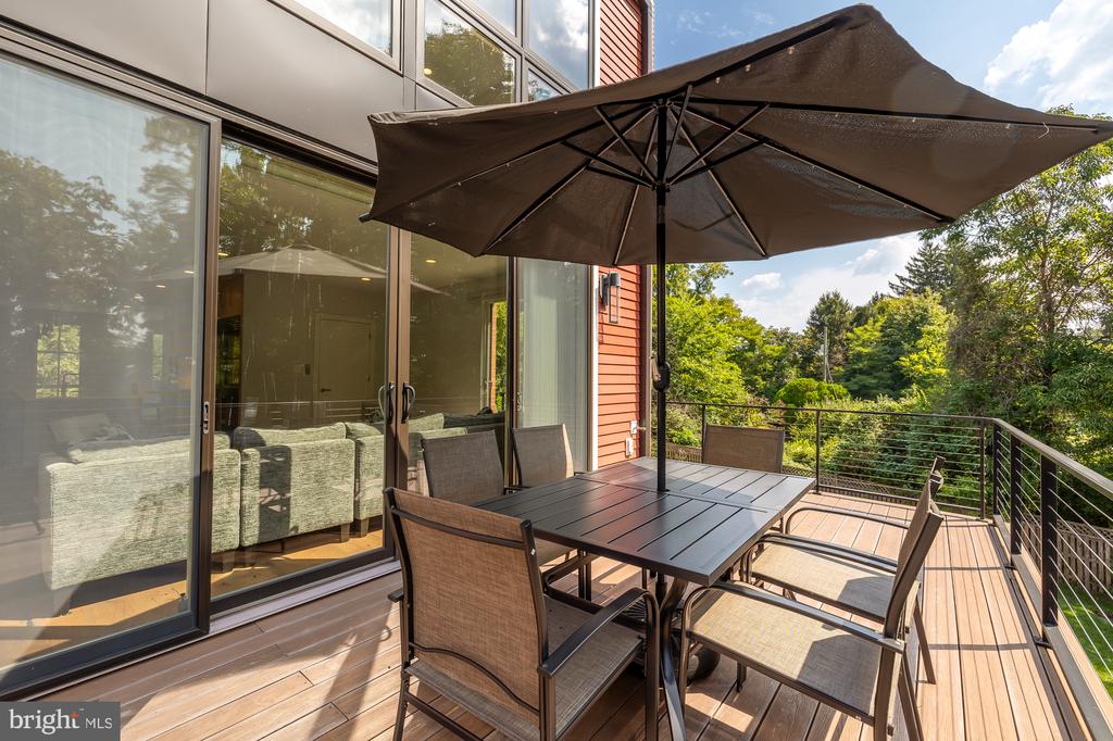 590 BROOKES RIDGE COURT