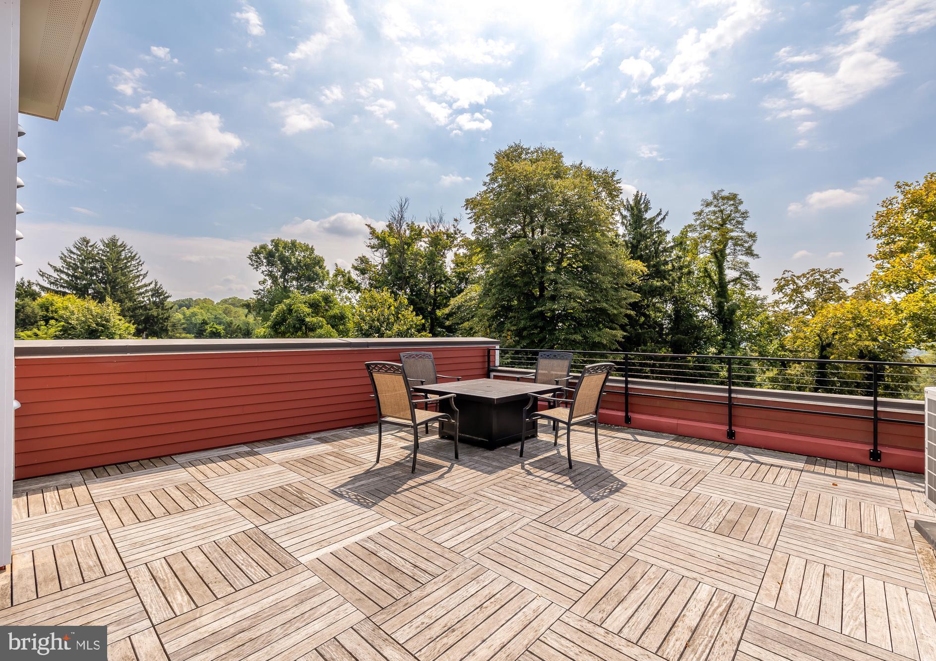 590 BROOKES RIDGE COURT