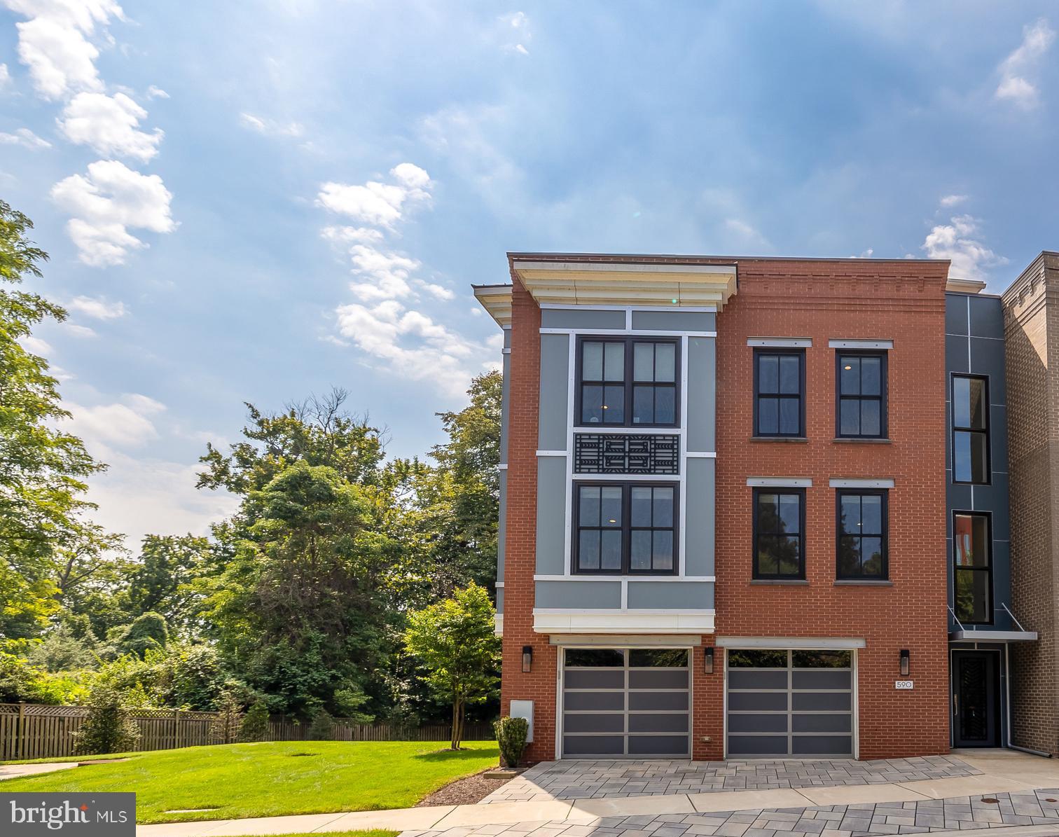 590 BROOKES RIDGE COURT