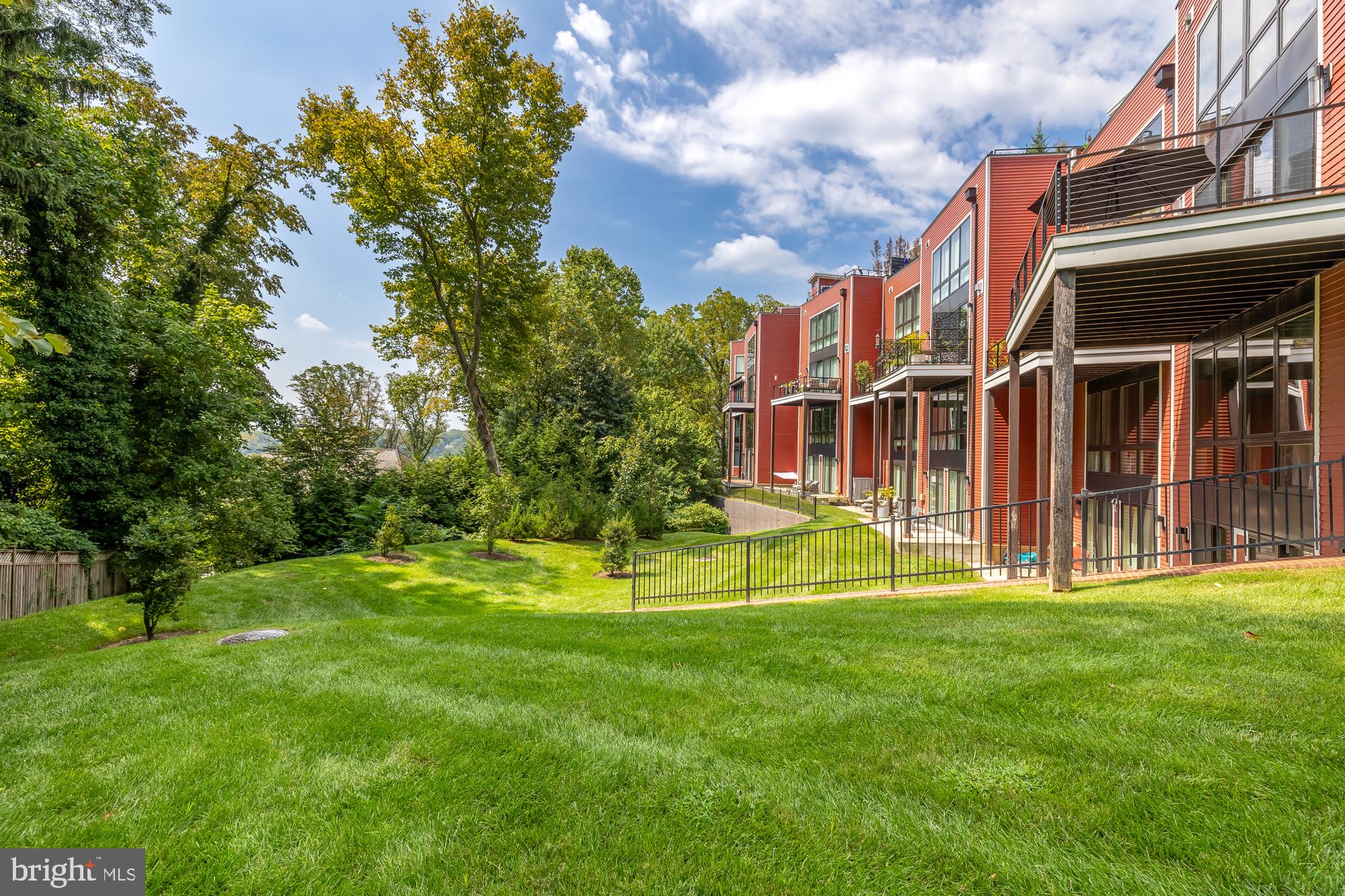 590 BROOKES RIDGE COURT