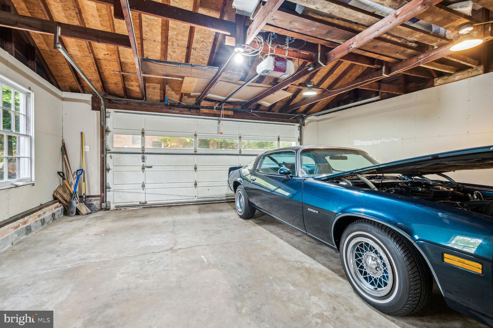 11100 Ralston