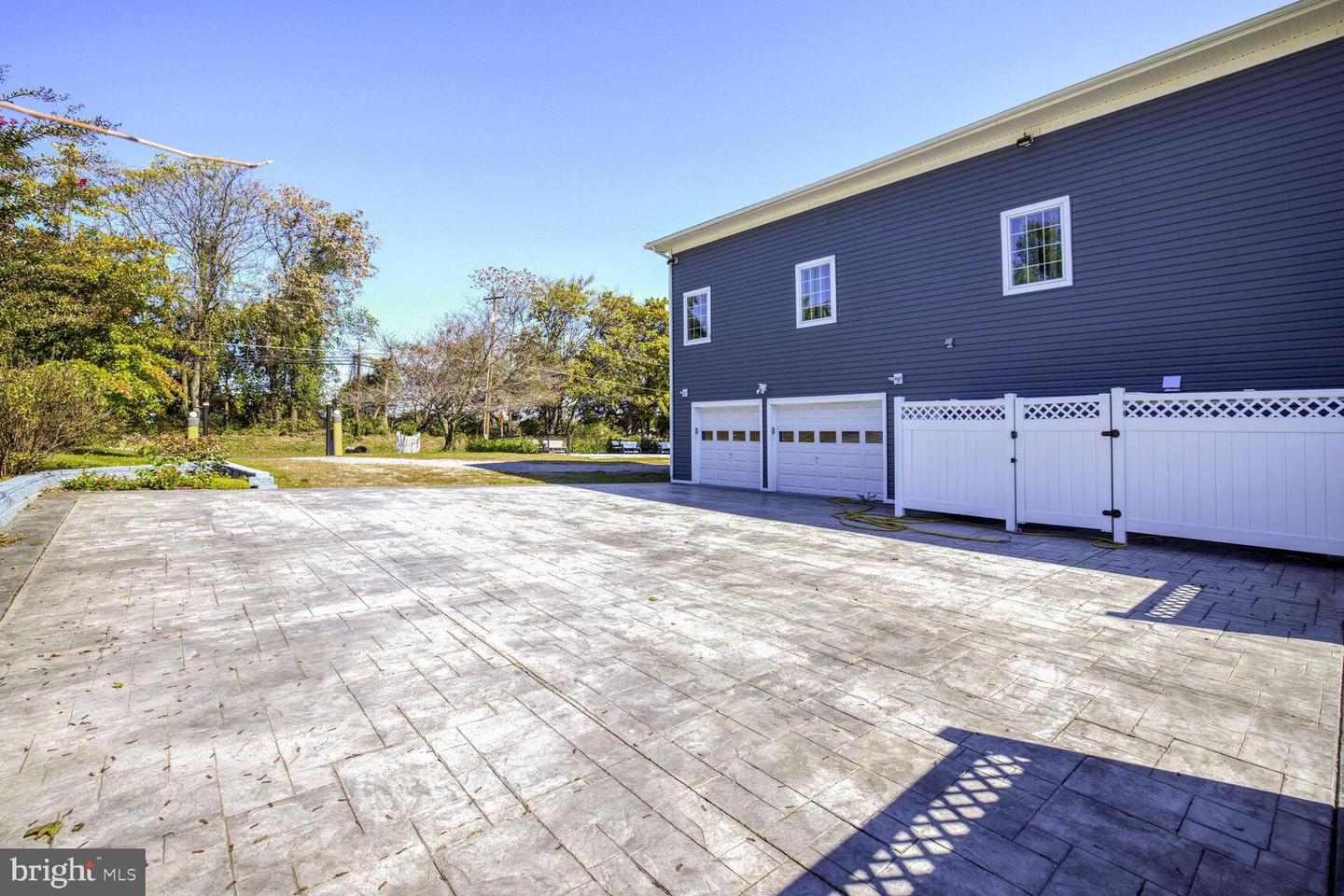 9440 Damascus Rd