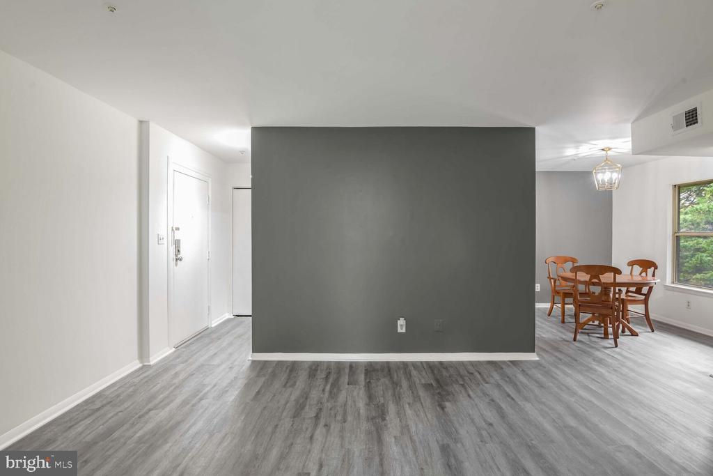 7909 Coriander Dr #303