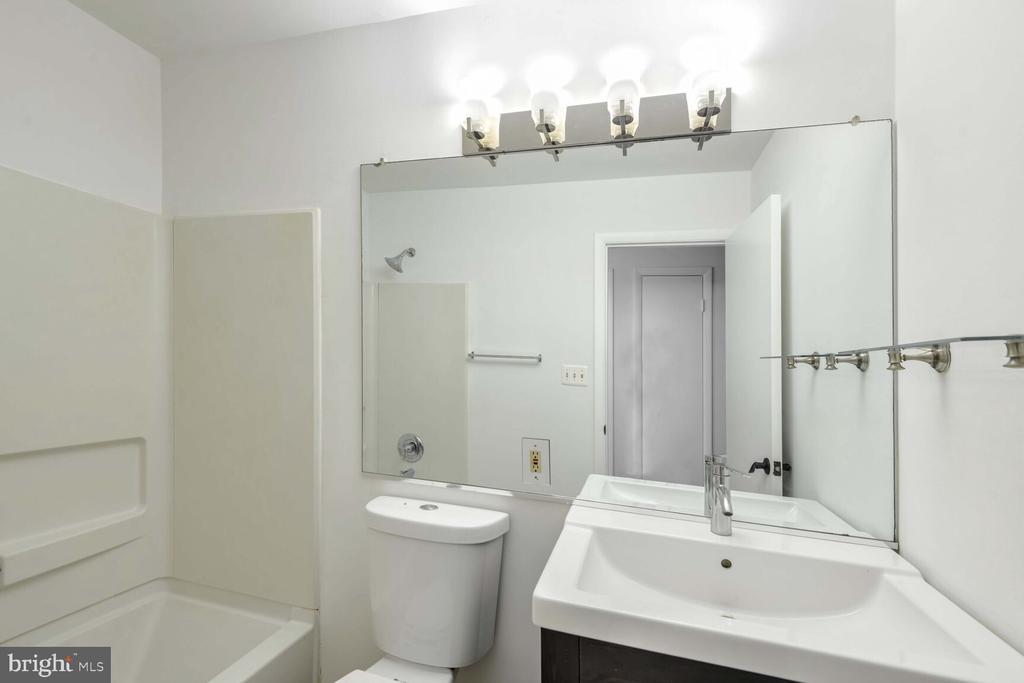 7909 Coriander Dr #303