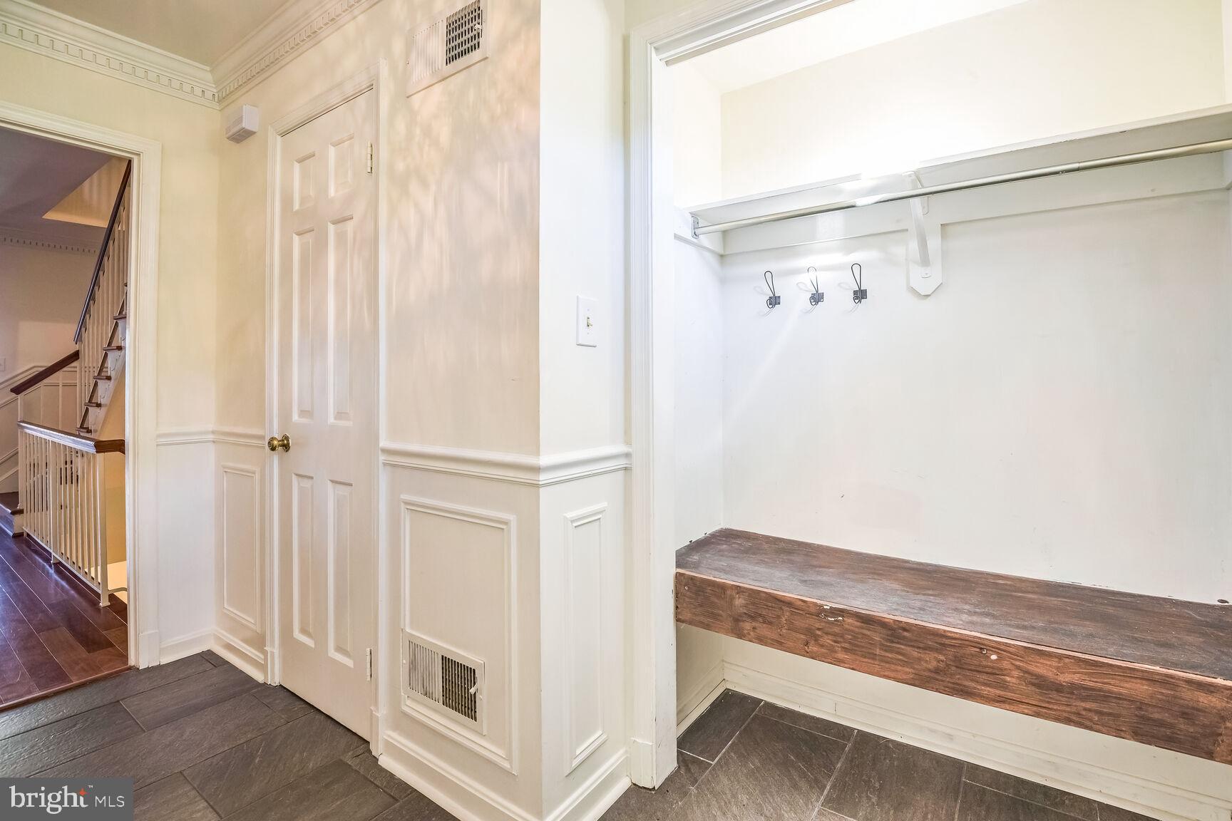 11015 WICKSHIRE WAY M-2