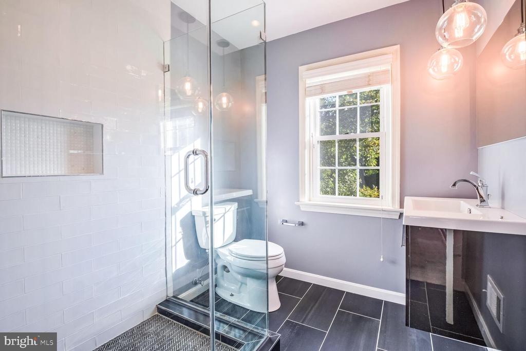 11015 WICKSHIRE WAY M-2