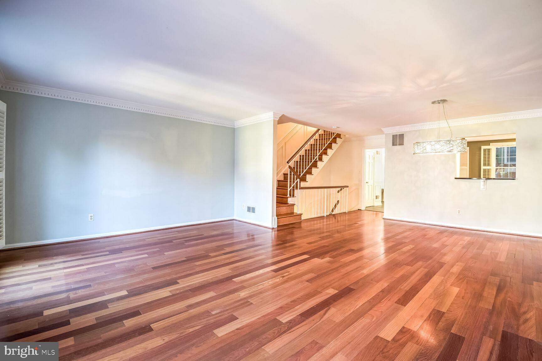 11015 WICKSHIRE WAY M-2