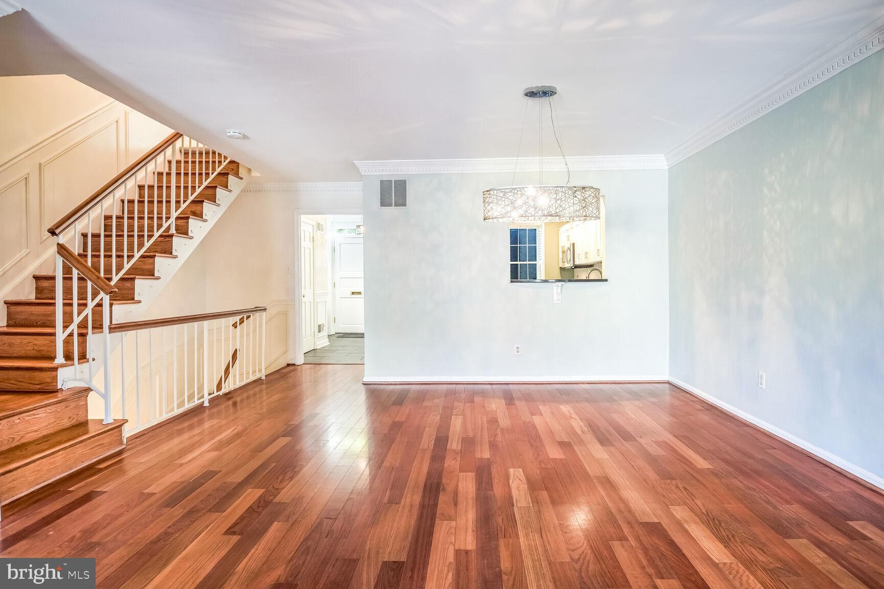 11015 WICKSHIRE WAY M-2