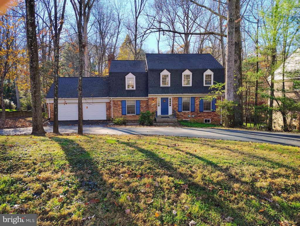 11812 HUNTING RIDGE COURT