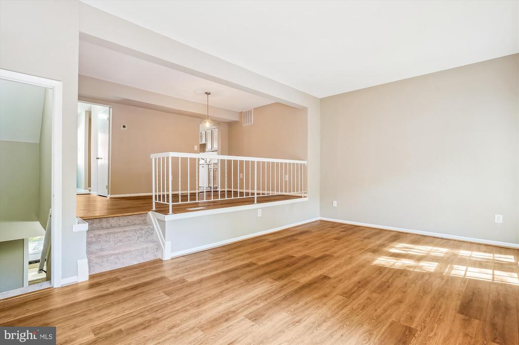 11904 Bargate Ct