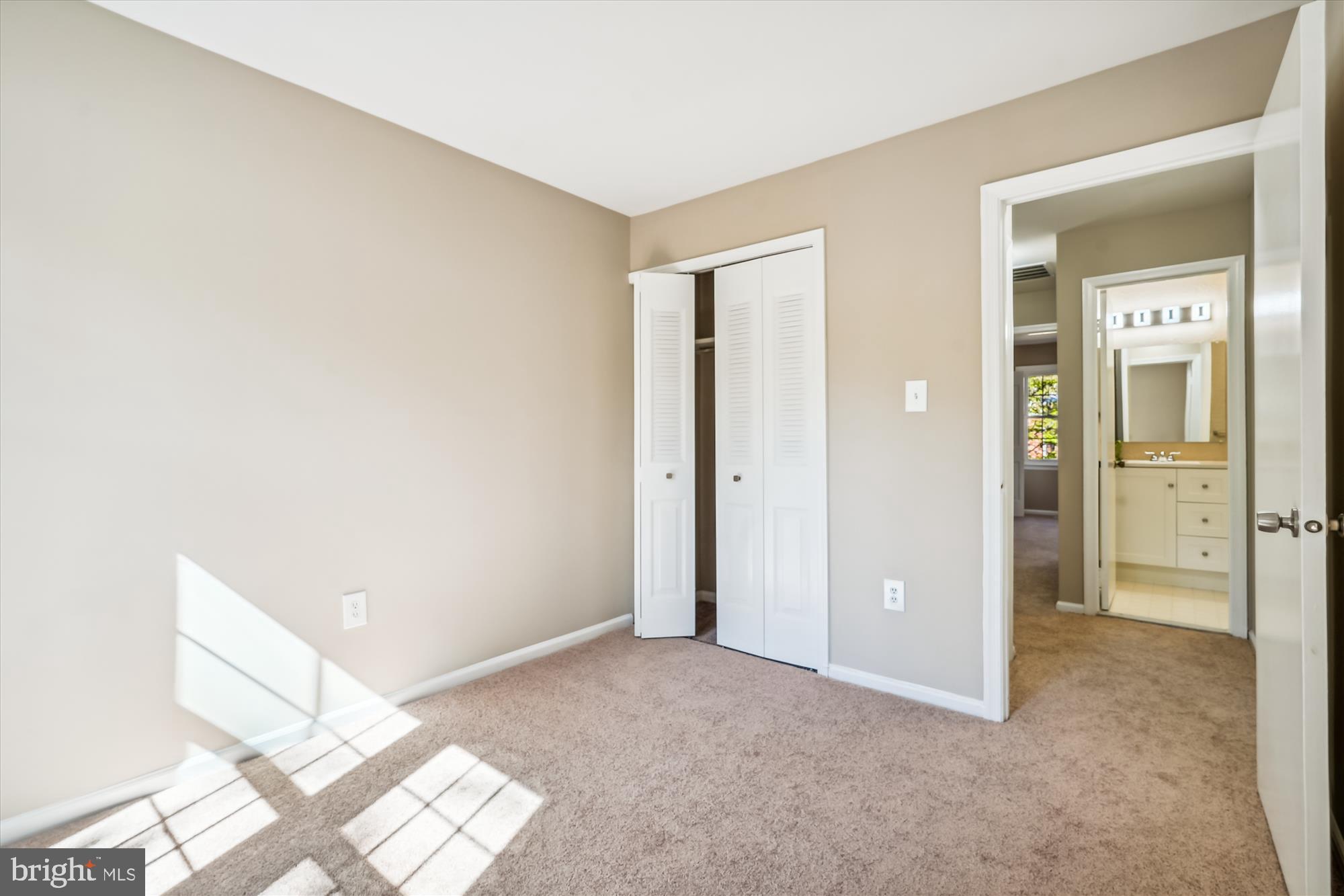 11904 Bargate Ct