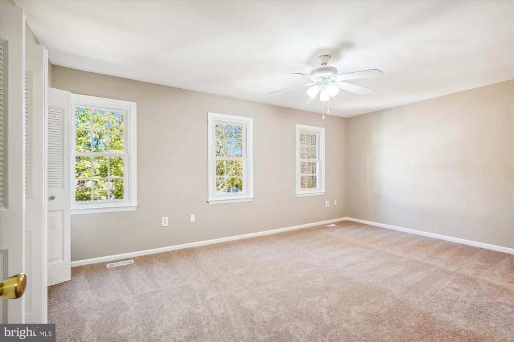 11904 Bargate Ct