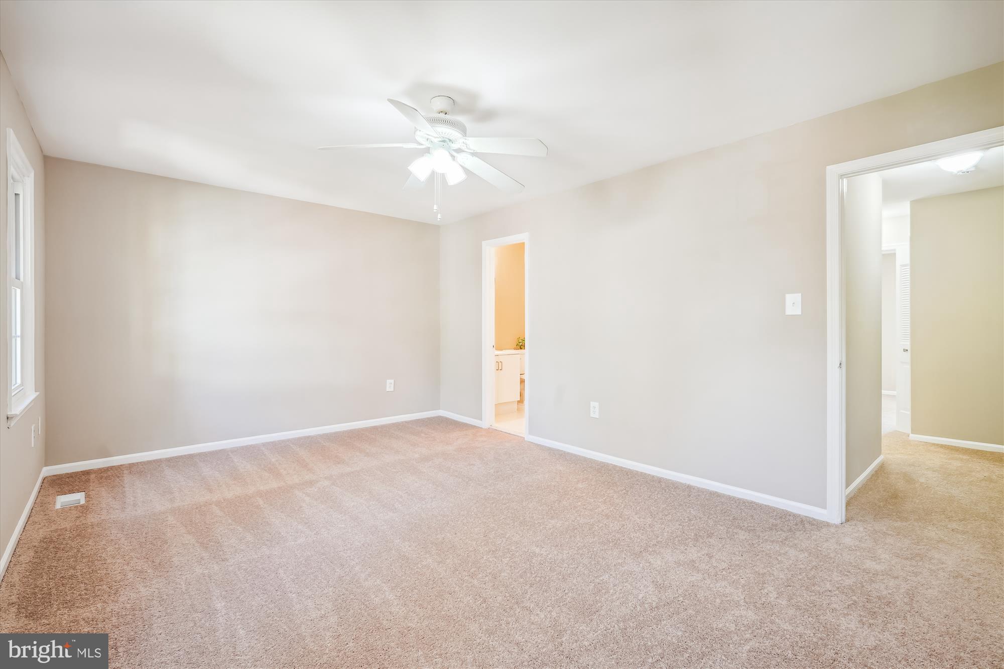 11904 Bargate Ct