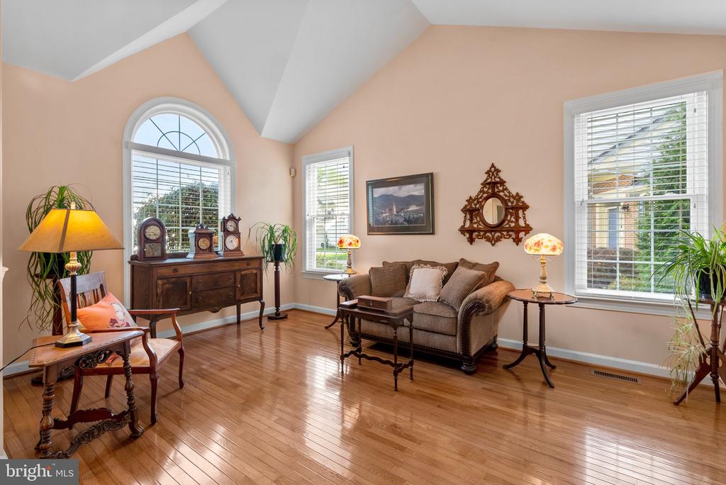 11216 KNOLLTOP VIEW COURT