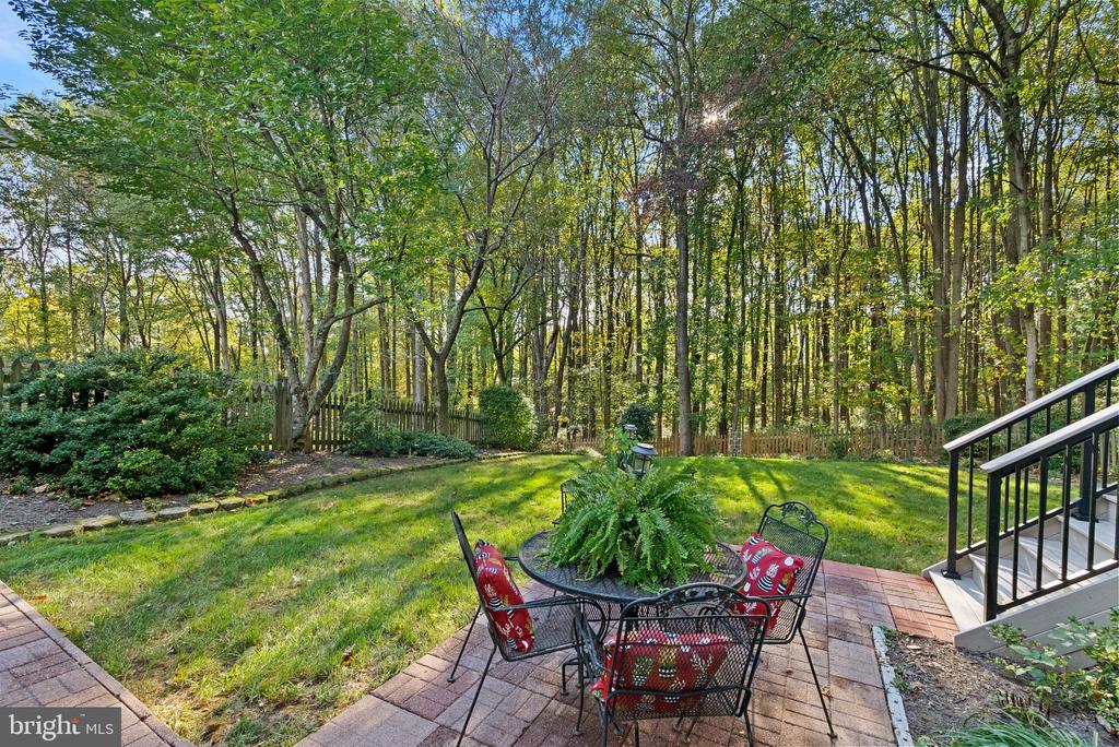 11216 KNOLLTOP VIEW COURT