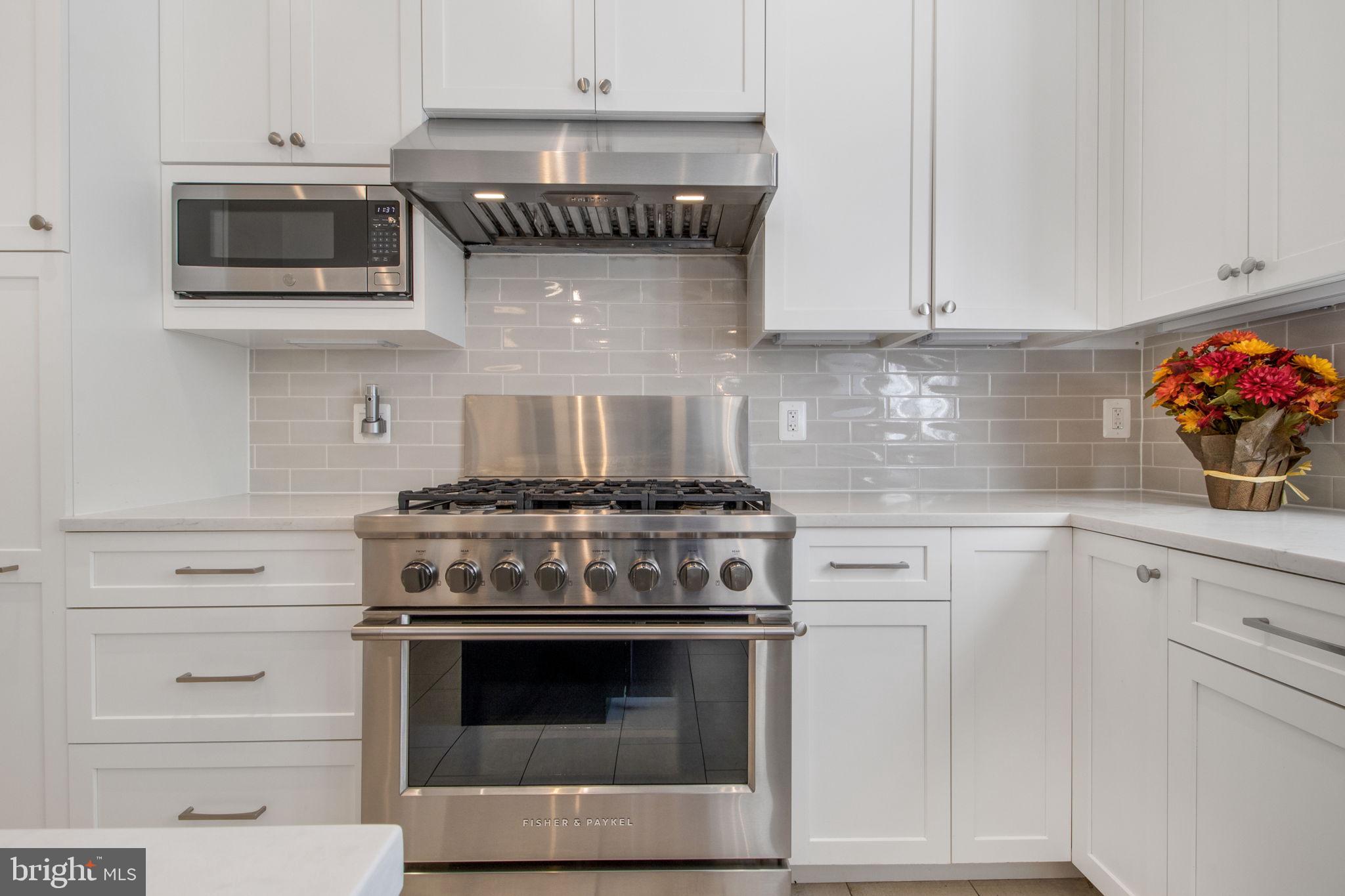 10228 SWEETWOOD AVENUE