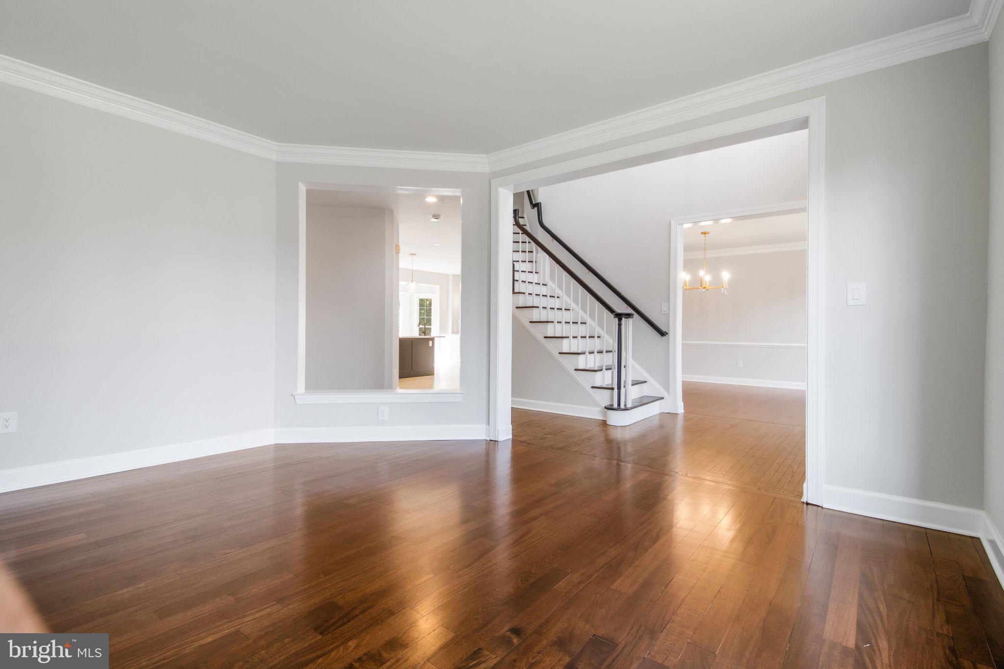 10228 SWEETWOOD AVENUE