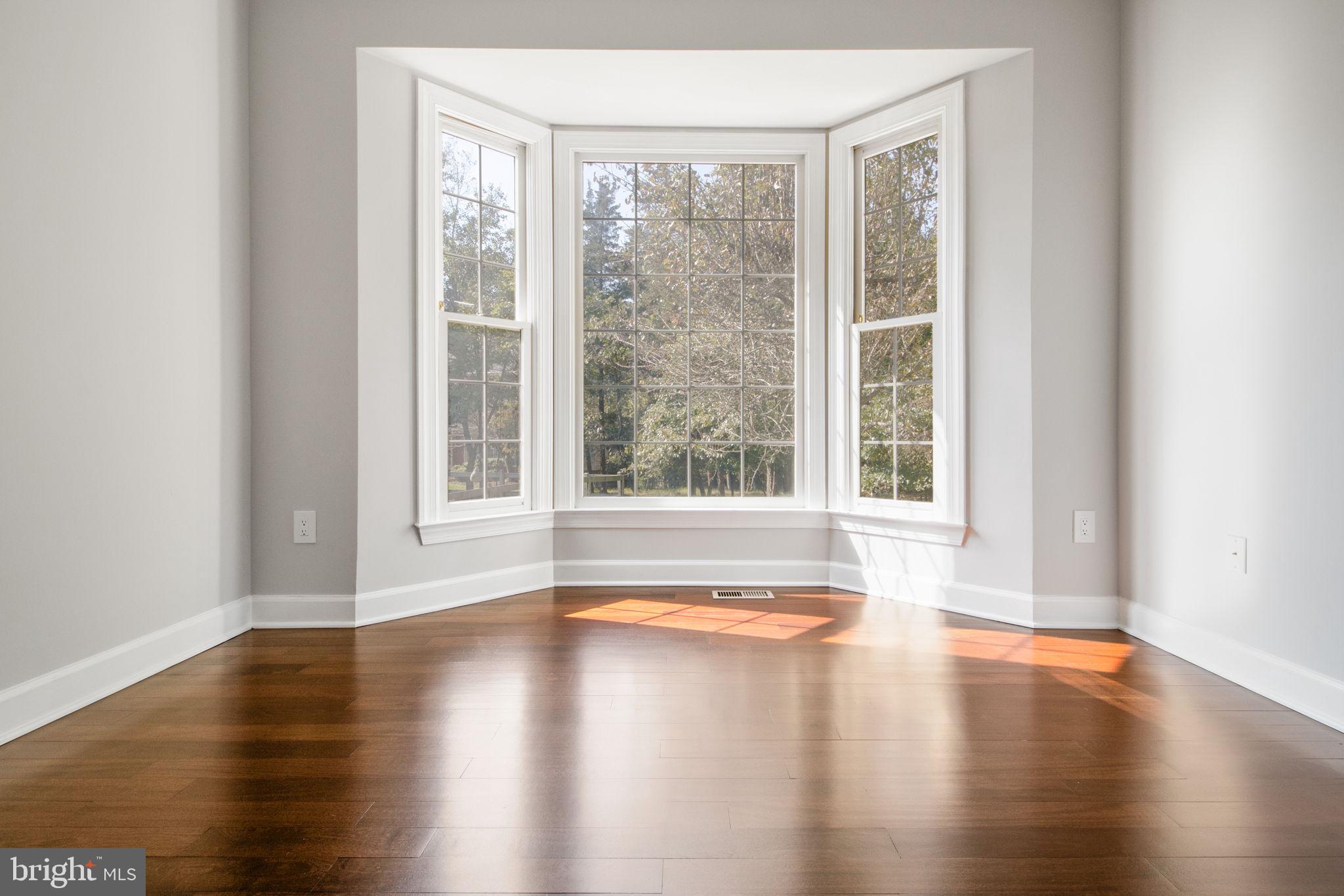 10228 SWEETWOOD AVENUE