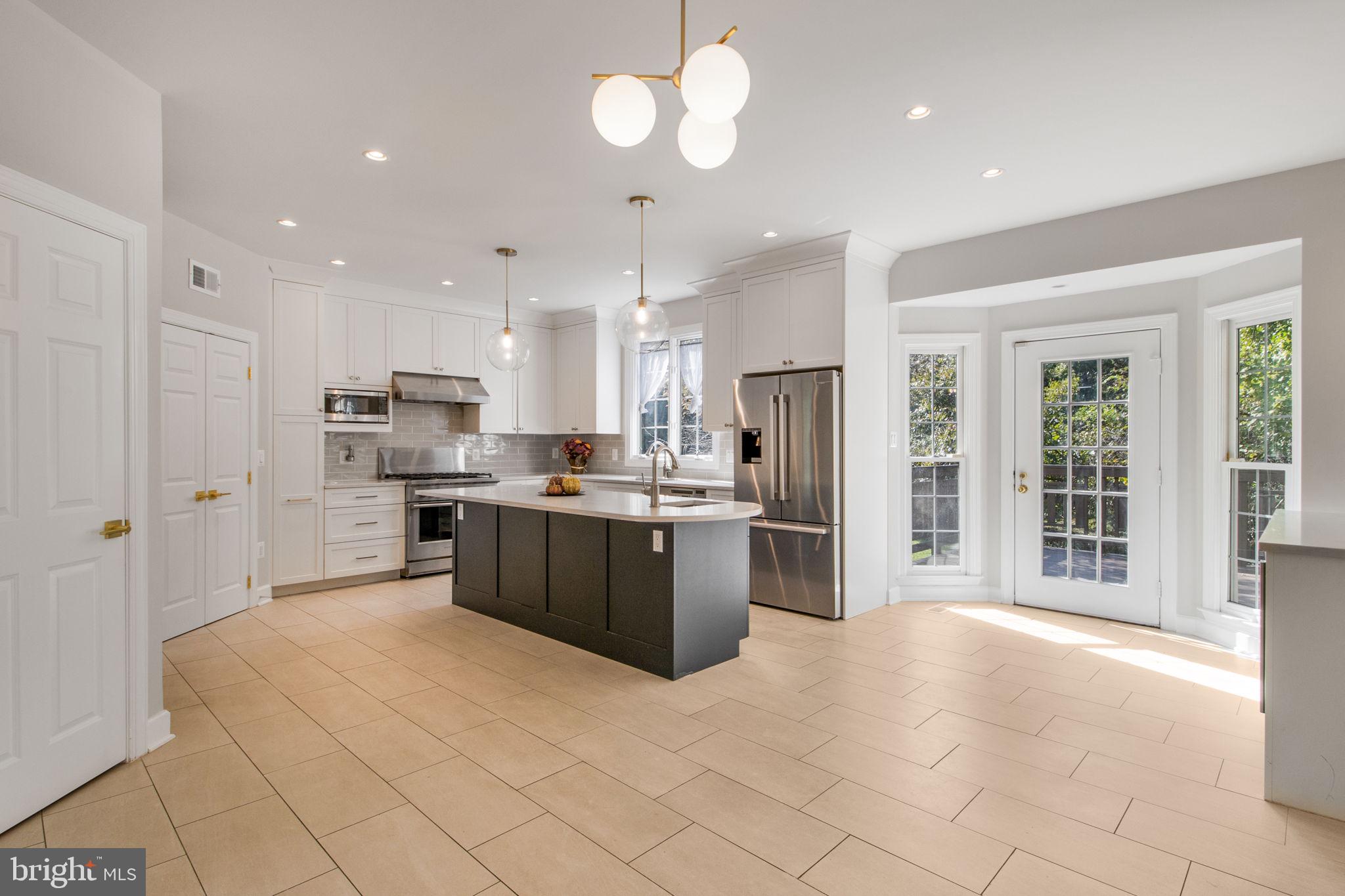 10228 SWEETWOOD AVENUE